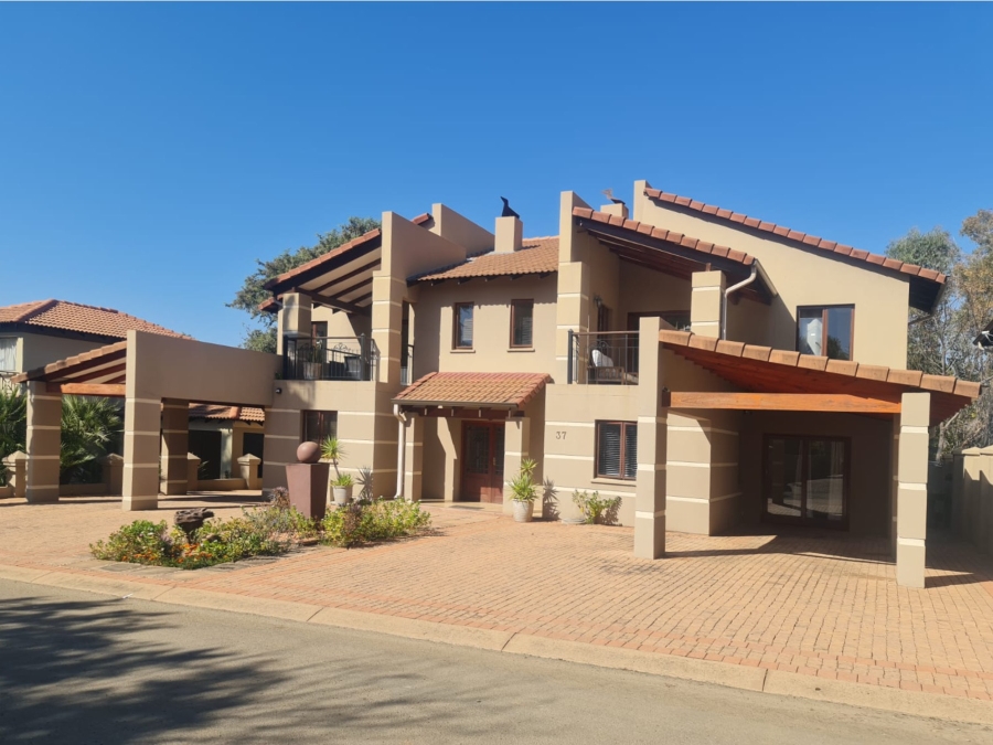 To Let 4 Bedroom Property for Rent in Eagles Landing North West